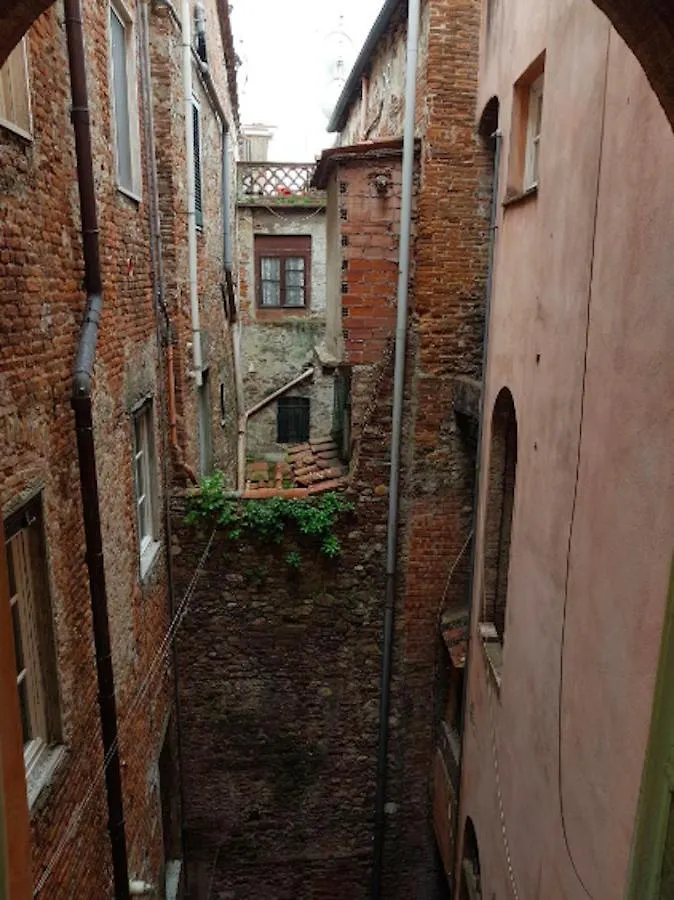 Old Pelleria Apartment Lucca