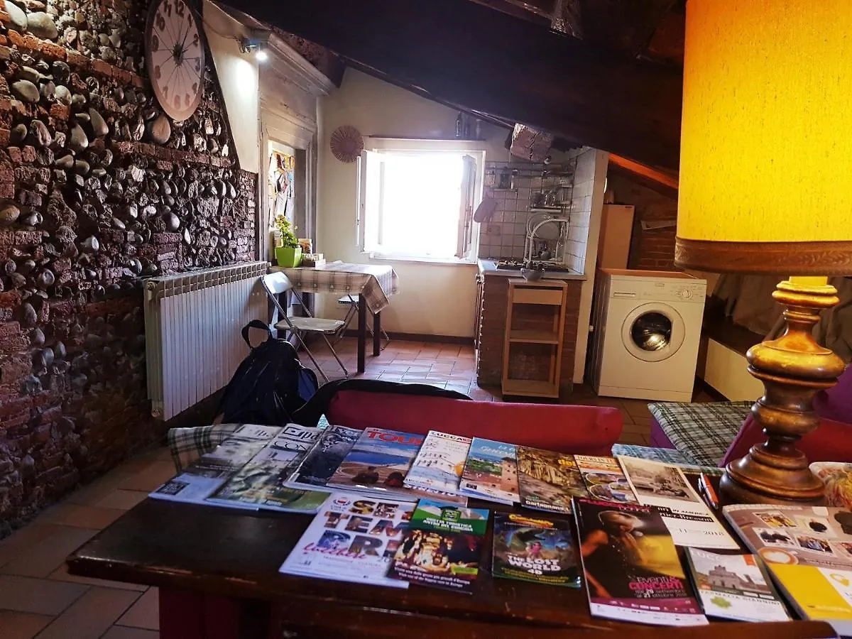 Old Pelleria Apartment Lucca Italy